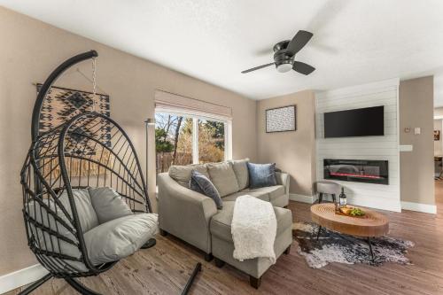 LUX Guest Suite Near Amazing Hiking Trails