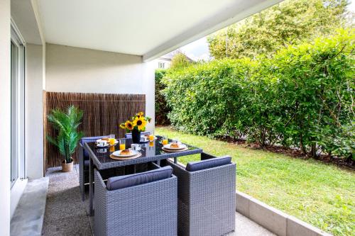 L'Adresse Colmarienne, Escapade en Famille, Terrasse, Garage Privé, Centre historique Colmar à 15 min à pied, Marchés de Noël, Route des vins d'Alsace, Appartement calme et élégant, Arrivée autonome, Garage à vélos