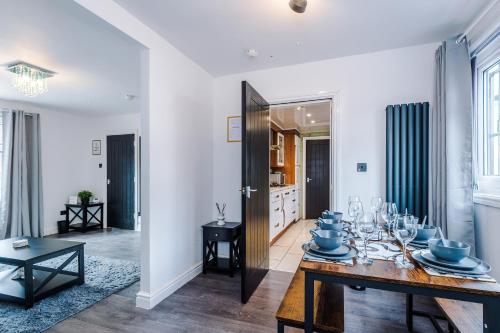 3BR Salford Home Sleeps 7 Kitchen Parking, Manchester (fotografie 5)