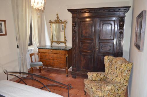 Casale Colleoni - Tap to explore photos