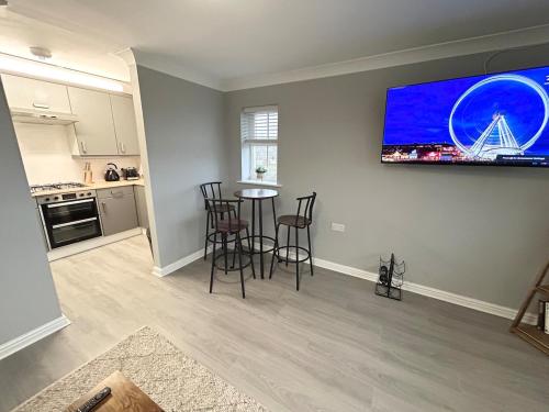 บริการและสิ่งอำนวยความสะดวก, Apartment I Sleeps 4 I Wi-Fi I Parking I Rail Links I Newmarket in นิวมาร์เก็ต