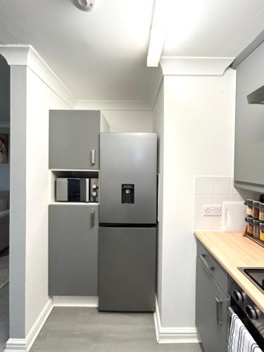 Apartment I Sleeps 4 I Wi-Fi I Parking I Rail Links I Newmarket in นิวมาร์เก็ต