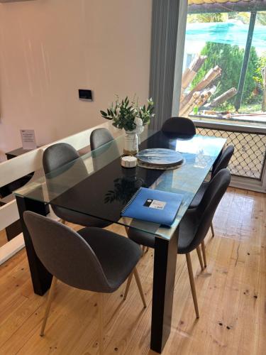 Sunflower Homes Green and Cozy in Modbury