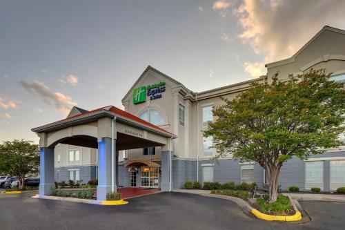 Holiday Inn Express Hotel & Suites Orangeburg an IHG Hotel - main image