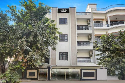 Hotel O Prayagraj Khusro Bagh