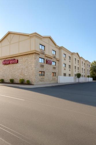 Floral Park Motor Lodge in Floral Park, USA