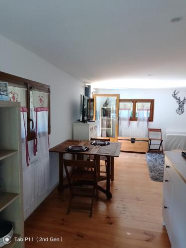 Konyha, L estive in Belvédère (Provence-Alpes-Cote d'Azur)