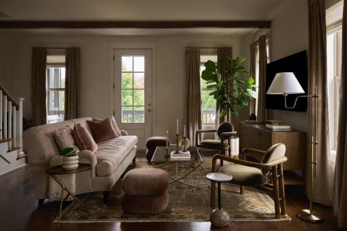 *New* East Nashville Luxe Townhouse, Sleeps 6 – khách sạn tại Đông Nashville