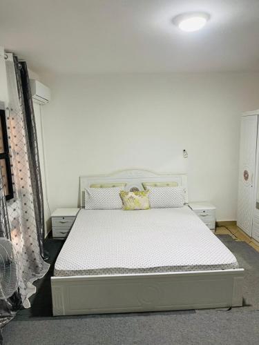 Etablissement AiDA pres de Barracuda in Saly