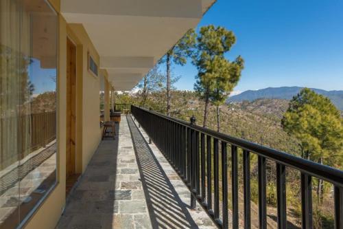 Kasar Rainbow Yoga Retreat in Almora