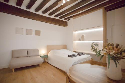 Notre Dame 3-Min Walk-Elegant Studio, Parigi