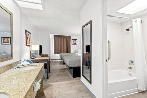 Quality Inn & Suites at Tropicana Field in San Petersburgo (FL)