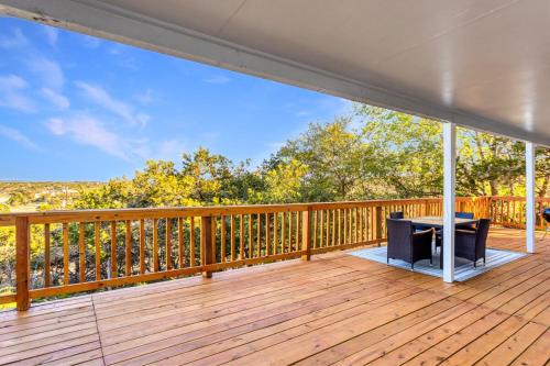 Mountain Top Retreat in Canyon Lake (TX)