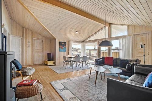 JB340-Frostrup-Krinkelkrogen-14 in Lild Strand