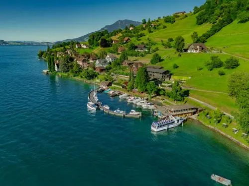 Seehotel Baumgarten in Kehrsiten, Schweiz