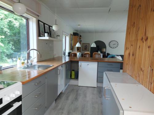 Holiday Home Gadde - 1km from the sea by Interhome in ฮันเดอสเทด