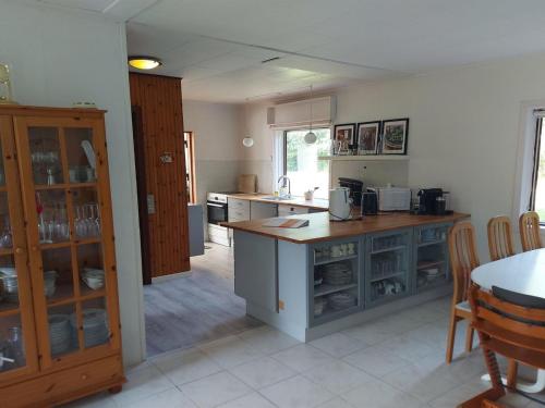 Holiday Home Gadde - 1km from the sea by Interhome in ฮันเดอสเทด