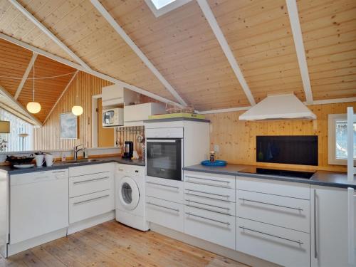 Holiday Home Norna - 300m from the sea by Interhome in St. Fuglede