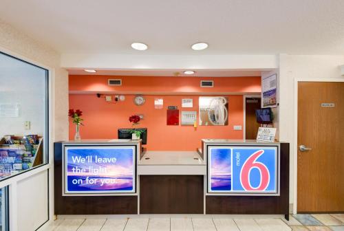 Fuajee, Motel 6 Statesville, NC in Statesville (NC)