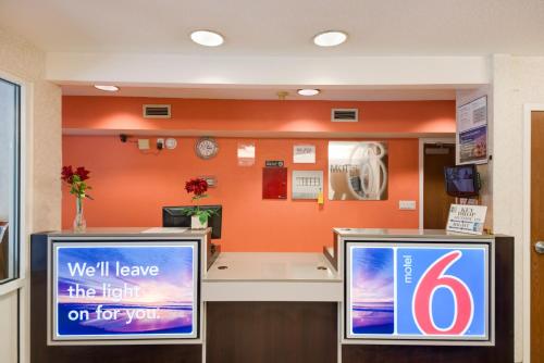 Fuajee, Motel 6 Statesville, NC in Statesville (NC)