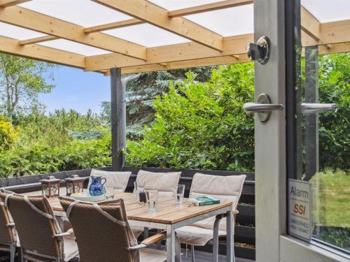 Holiday Home Margit - 10m from the sea by Interhome in Gedser