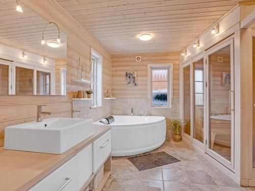 Holiday Home Zişan - 1-1km from the sea by Interhome (Holiday Home Zisan - 1-1km from the sea by Interhome) in 伊德斯特納