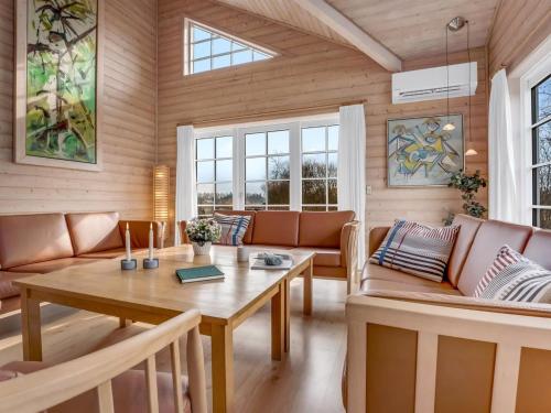 Holiday Home Zişan - 1-1km from the sea by Interhome (Holiday Home Zisan - 1-1km from the sea by Interhome) in 伊德斯特納