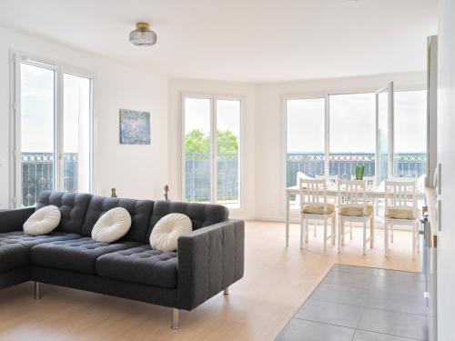 Parisian Haven - Chic Penthouse near Paris & CDG - Location saisonnière - Le Blanc-Mesnil