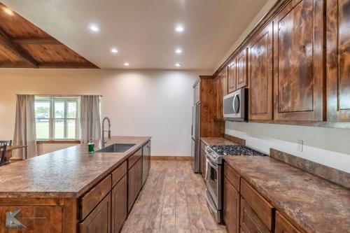 кухня, Family Adventure Retreat! in Істленд (Техас)