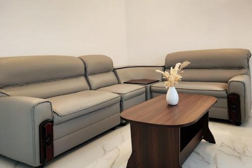 Primrose Holiday Apartment- 4 Bedrooms 7 Guests