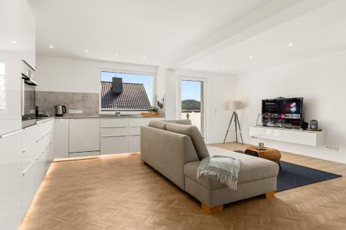 View, FeelGood Ferienhaus - 212 qm mit Sauna, Garten, Terrasse, Grill - 2 Apartments - fur Familien & Grup in Schauenburg