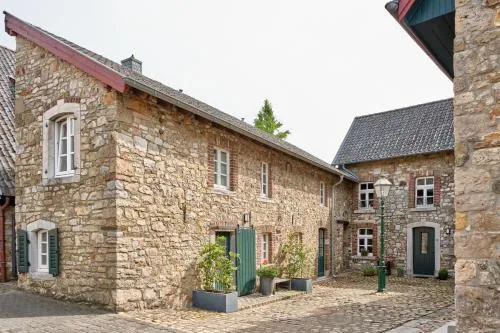 NEU! Historischer Altbau in ruhiger Lage in Stolberg, Deutschland