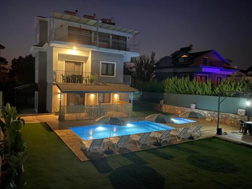 DeepXsuites