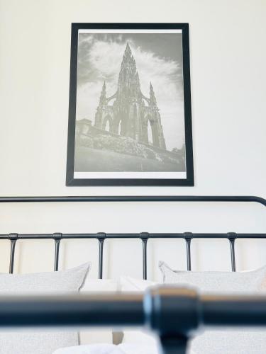 Skyline View Apartment - image 8