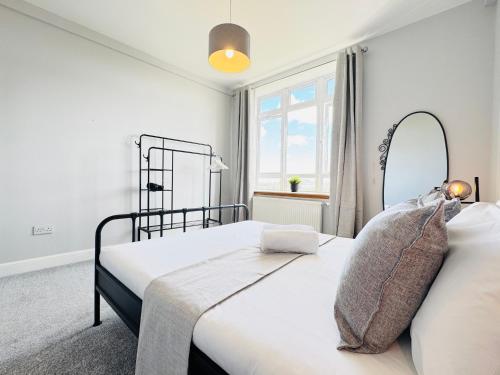 Block 2 Flat 17 Westfield Court - image 12