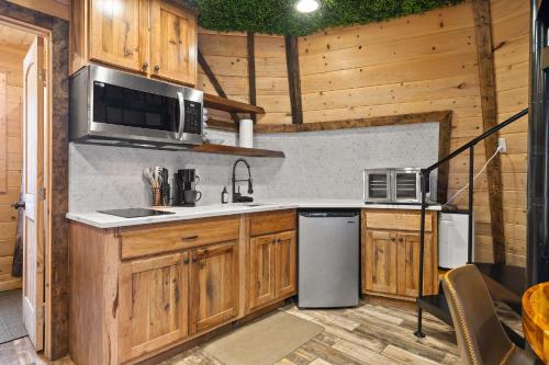 TeePee at Paradise Point with a hot tub fire pit & grill, Bryant (foto 10)