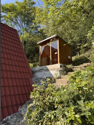 สภาพแวดล้อมโดยรอบ, Kamonkő Panoráma Kuckó (Kamonko Panorama Kucko) in ซิคลิเกท