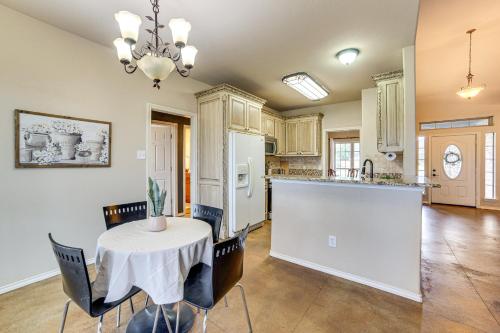 10 Mi to Lake Tawakoni Family Wills Point Getaway in Wills Point