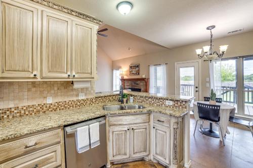 10 Mi to Lake Tawakoni Family Wills Point Getaway in Wills Point