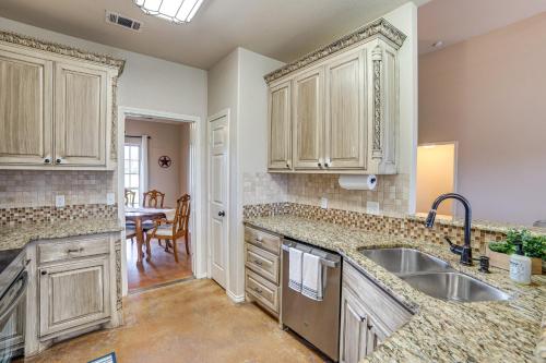 10 Mi to Lake Tawakoni Family Wills Point Getaway in Wills Point