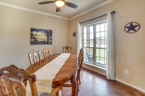 10 Mi to Lake Tawakoni Family Wills Point Getaway in Wills Point