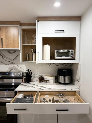 2 Bdrm Suitetv Wifinewly Built 20 Mins Airport in 尼斯庫