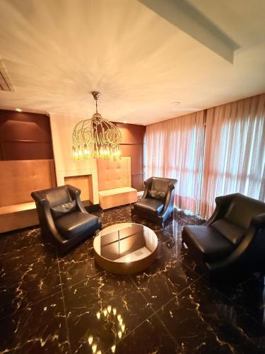 Luxury with Spa at Marina Beach Towers - image 4