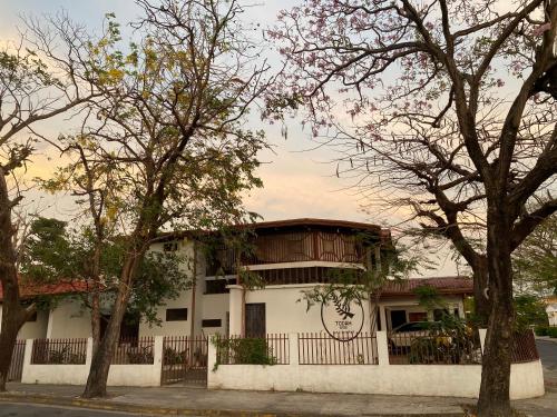 Casa Todah B&B – khách sạn tại Liberia