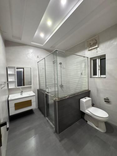 Zee Suites - image 4