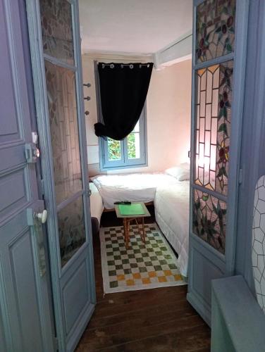 Studio hypercentre - Free Parking - self check in - Location saisonnière - Thiers