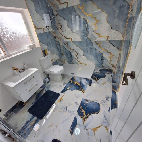 Modern, Stylish and Family Friendly Home!, Liverpool (photo 4)
