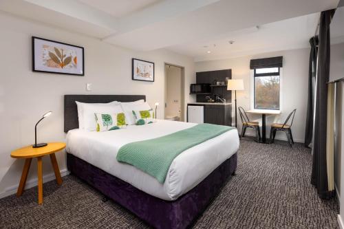 Hotel Give near Cathedral Square