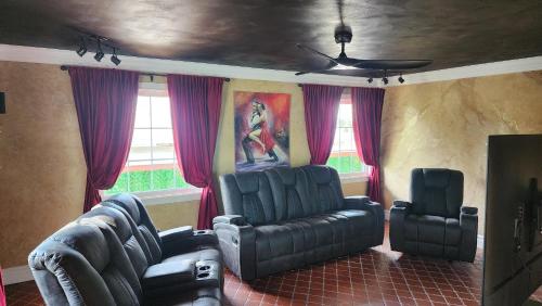 Guestroom, Two Kings in Chicago in Villa Park (IL)