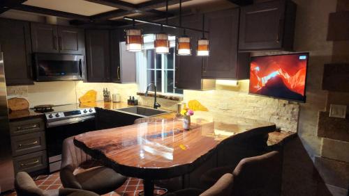 Facilities, Two Kings in Chicago in Villa Park (IL)
